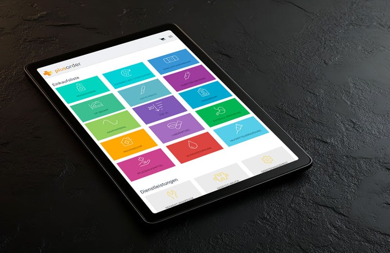 plusorder E-Procurement-Plattform für Klinikgruppen und MVZ-Verbünde: Beschaffungsoberfläche mit Lieferanten-Warenkorb, Genehmigungsworkflows und Kostenstellen